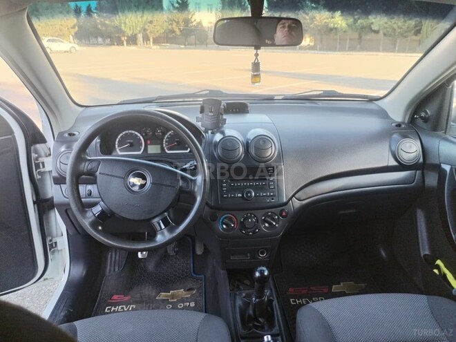Chevrolet Aveo-11