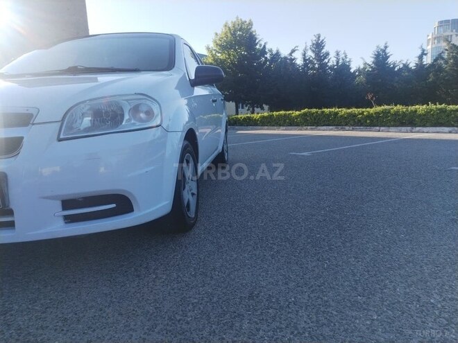 Chevrolet Aveo-5