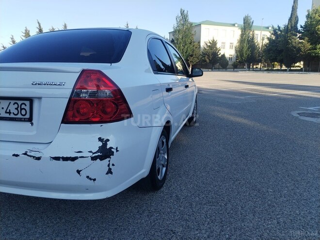 Chevrolet Aveo-7