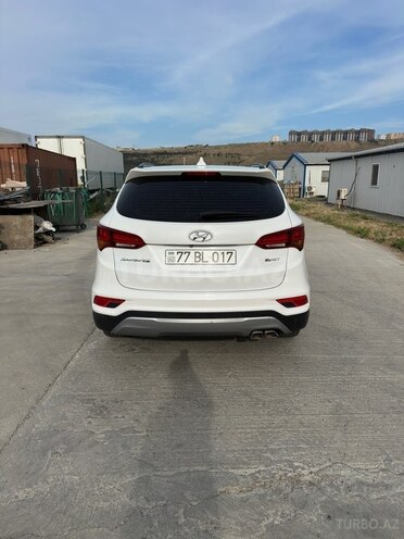 Hyundai Santa Fe-3