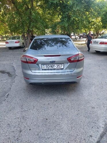 Ford Mondeo-4