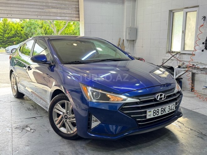 Hyundai Elantra-1
