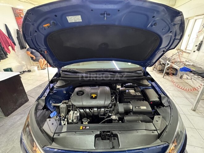 Hyundai Elantra-9