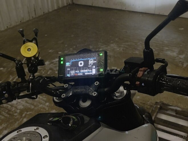 CFMOTO 300 NK-3