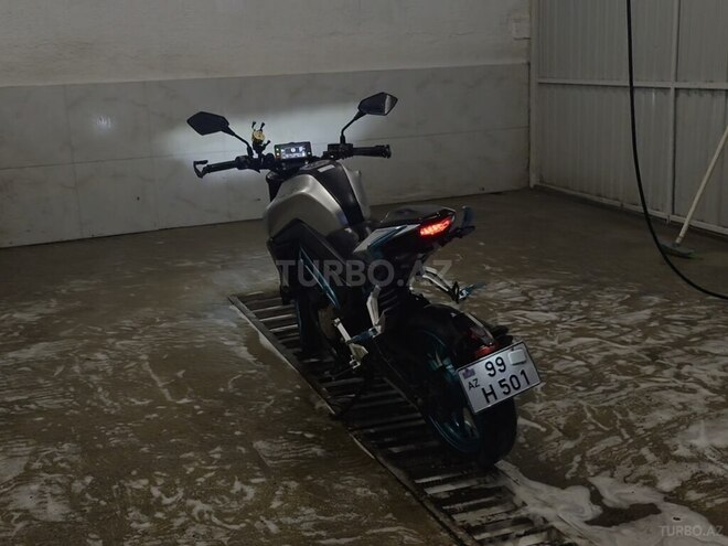 CFMOTO 300 NK-9