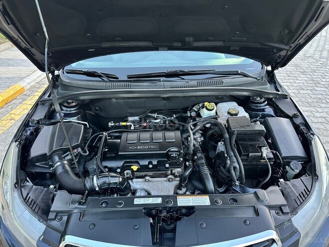 Chevrolet Cruze-15