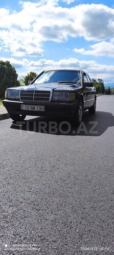 Mercedes 190-4