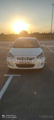 Hyundai Accent-7