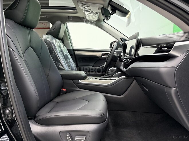 Toyota Highlander-12