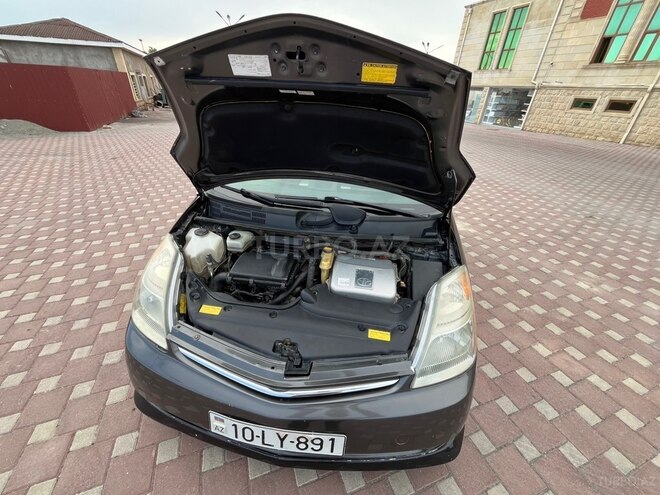 Toyota Prius-11
