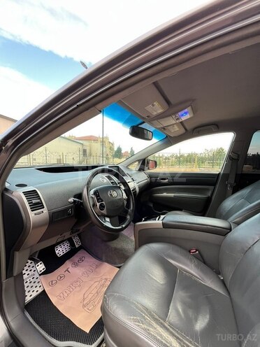 Toyota Prius-10