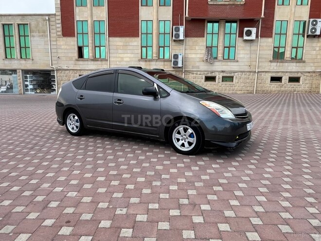 Toyota Prius-3