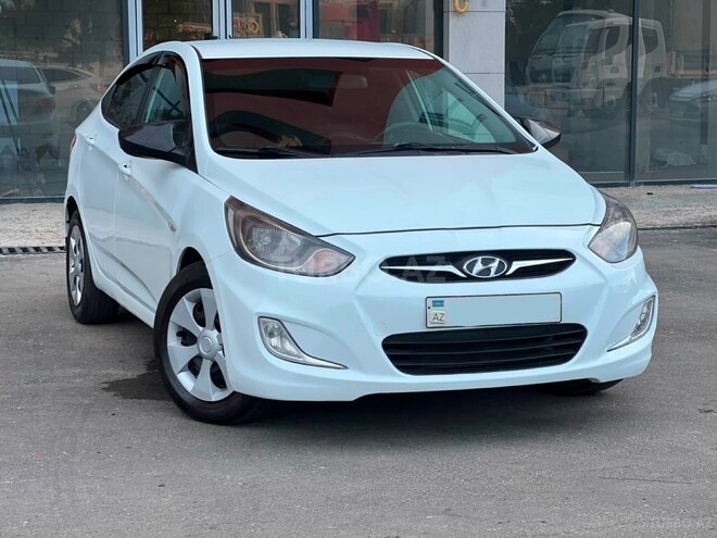 Hyundai Accent-1