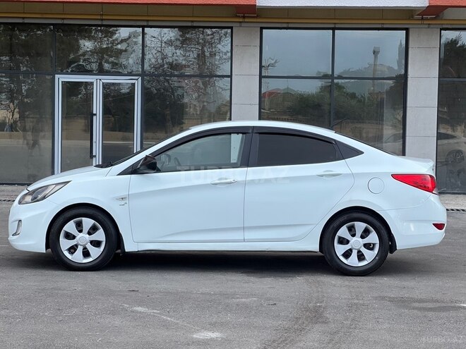 Hyundai Accent-8