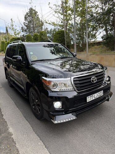Toyota Land Cruiser-3