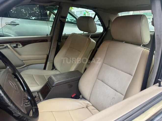 Mercedes C 230-9