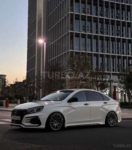 LADA (VAZ) Vesta-1