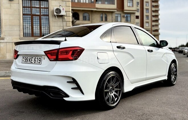 LADA (VAZ) Vesta-9