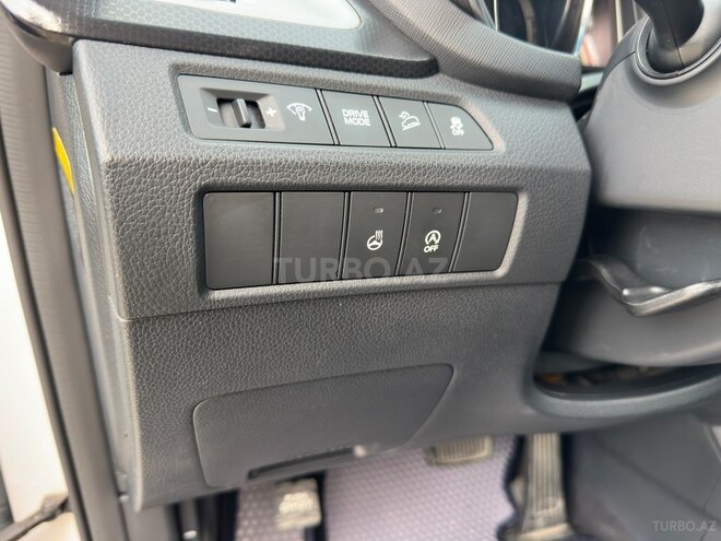 Hyundai Santa Fe-15