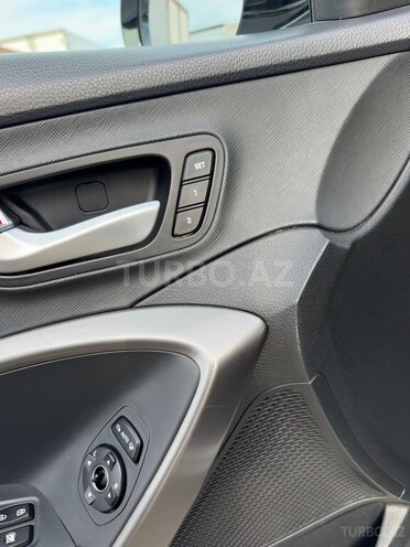 Hyundai Santa Fe-16