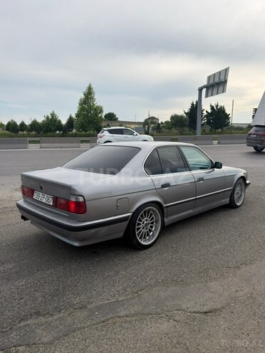 BMW 530-3