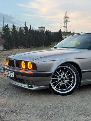 BMW 530-5
