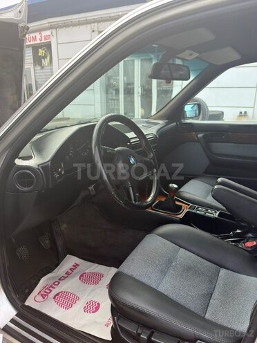 BMW 530-8
