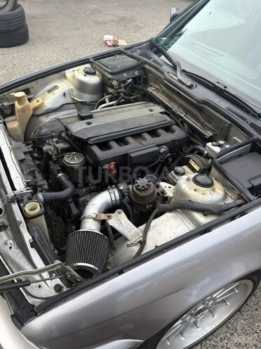 BMW 530-13