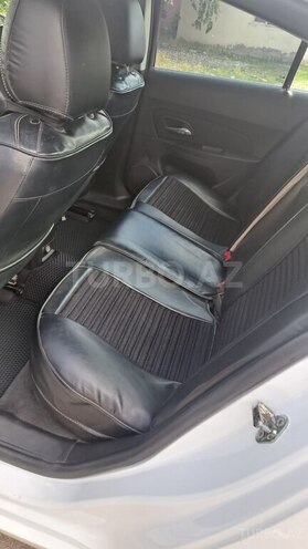 Chevrolet Cruze-6