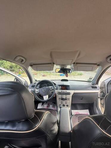 Opel Astra-11