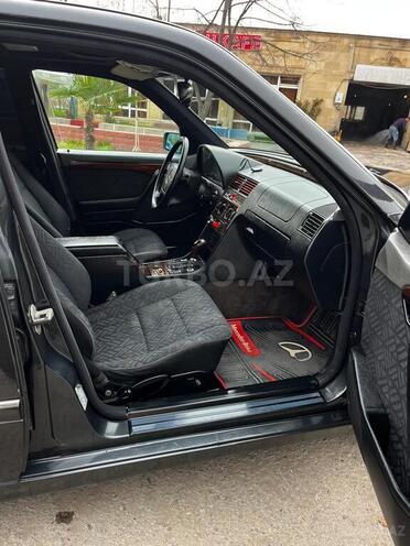 Mercedes C 220-11