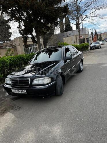 Mercedes C 220-1