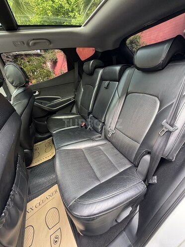 Hyundai Santa Fe-10