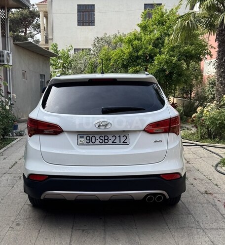 Hyundai Santa Fe-5