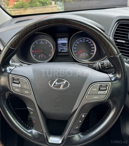 Hyundai Santa Fe-15