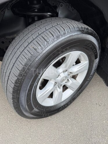 Toyota Land Cruiser Prado-18