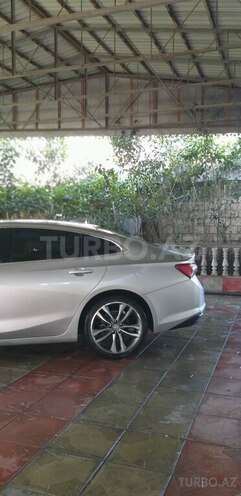 Chevrolet Malibu-5