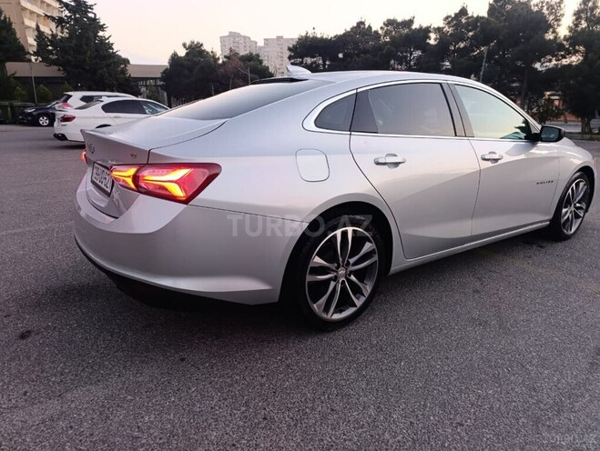 Chevrolet Malibu-9