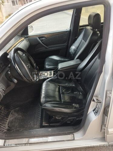 Mercedes E 320-18