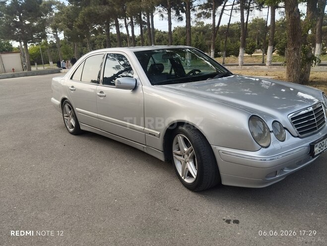 Mercedes E 320-6
