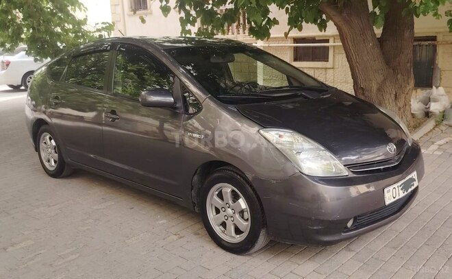 Toyota Prius-4