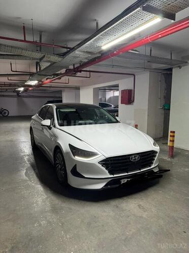 Hyundai Sonata-1