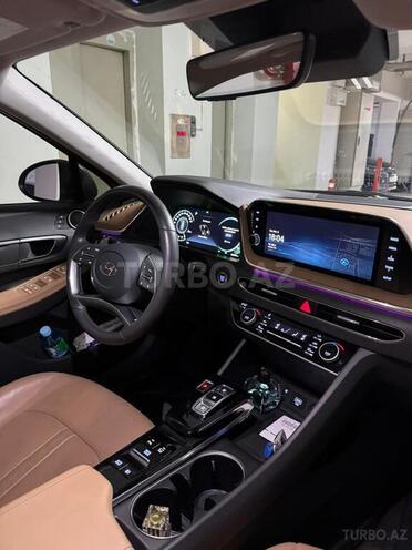 Hyundai Sonata-10