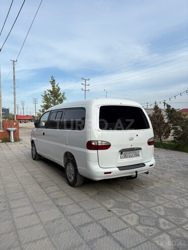 Hyundai H-1-8