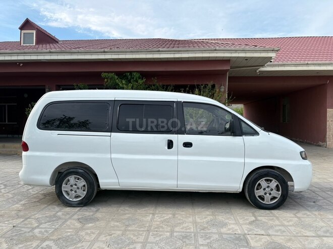 Hyundai H-1-6