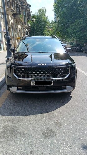 Kia Carnival-1