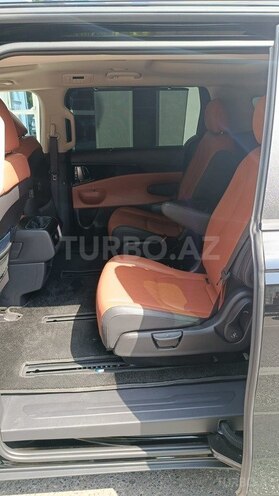 Kia Carnival-8