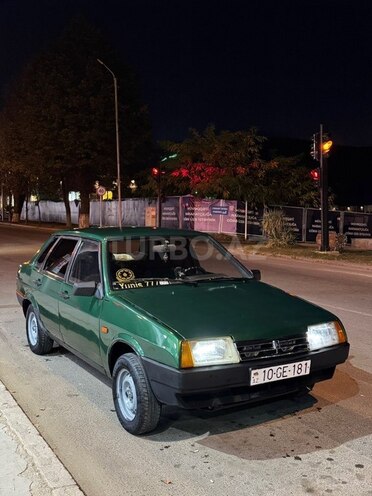 LADA (VAZ) 21099-8