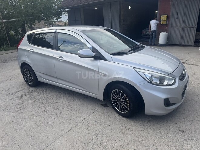 Hyundai Accent-3