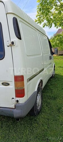 Ford Transit-3